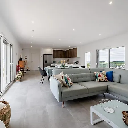 Adao Lobo Nyaraló Cadaval